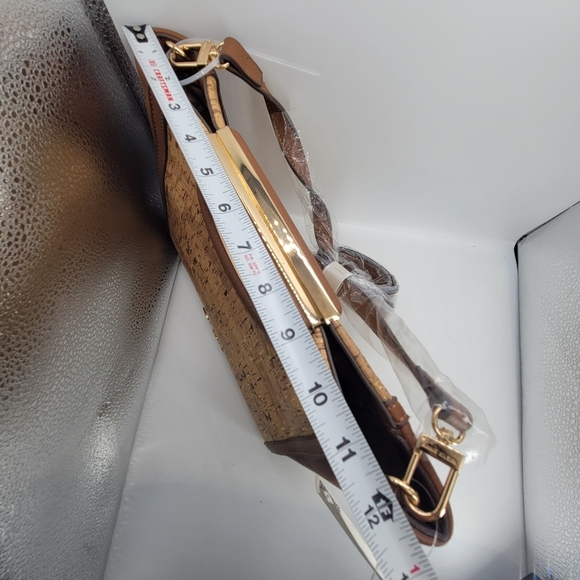 Anne Klein Cork Handle Crossbody Handbag Clutch Gold Metallic Magnet Clousure - Picture 12 of 13